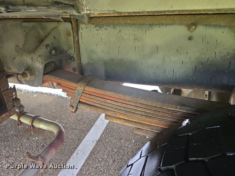 image for item DQ4393 1993 Chevrolet P6000 bookmobile van