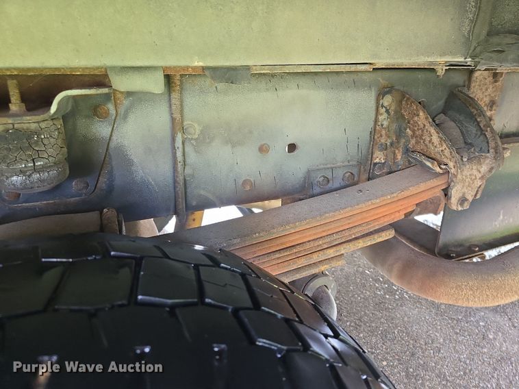 image for item DQ4393 1993 Chevrolet P6000 bookmobile van