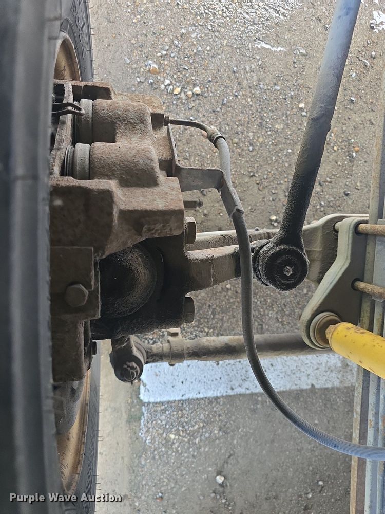 image for item DQ4393 1993 Chevrolet P6000 bookmobile van