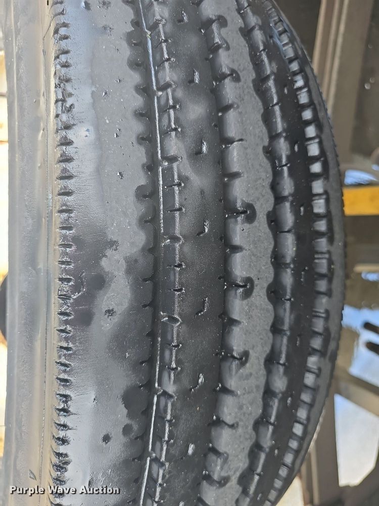 image for item DQ4393 1993 Chevrolet P6000 bookmobile van