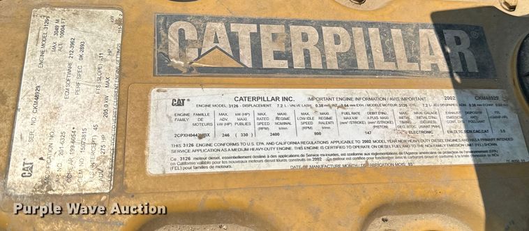 image for item DQ6910 2002 Chevrolet C6500 Crew Cab flatbed truck