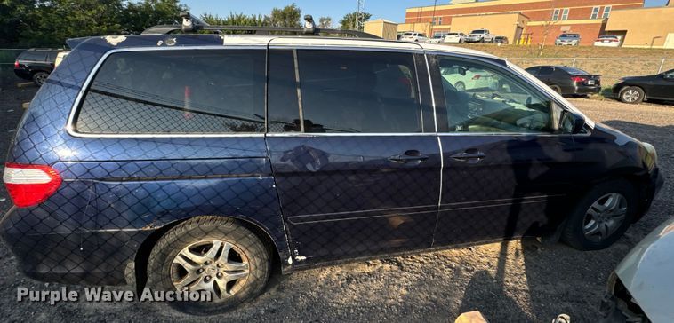 image for item DQ6912 2005 Honda Odyssey van