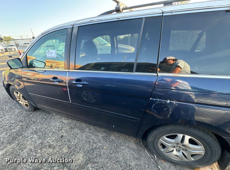 image for item DQ6912 2005 Honda Odyssey van