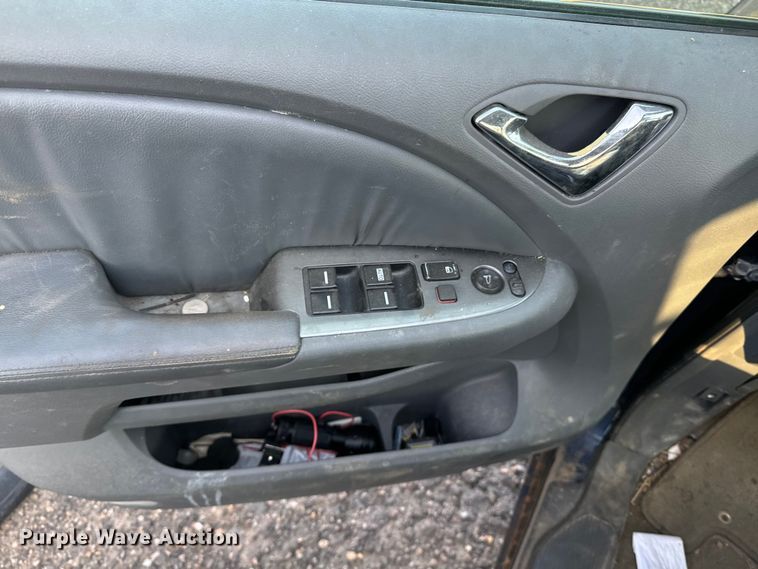 image for item DQ6912 2005 Honda Odyssey van