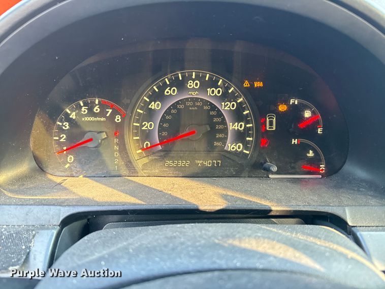 image for item DQ6912 2005 Honda Odyssey van