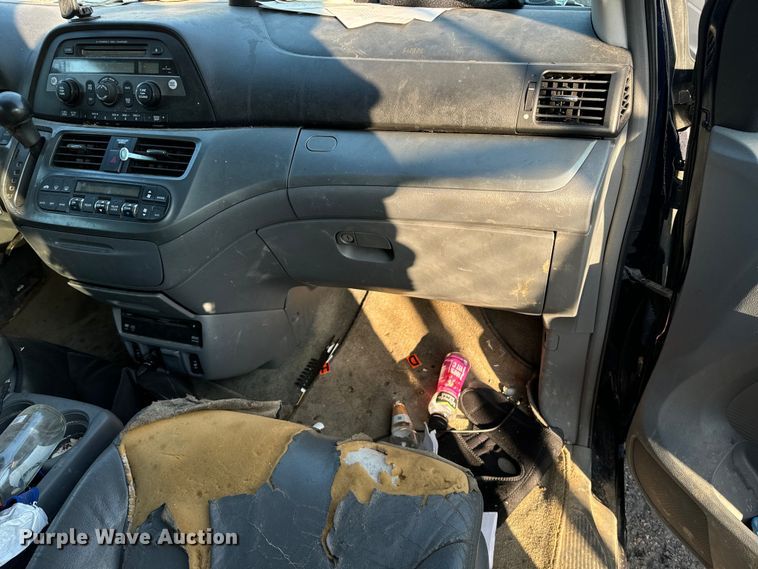 image for item DQ6912 2005 Honda Odyssey van