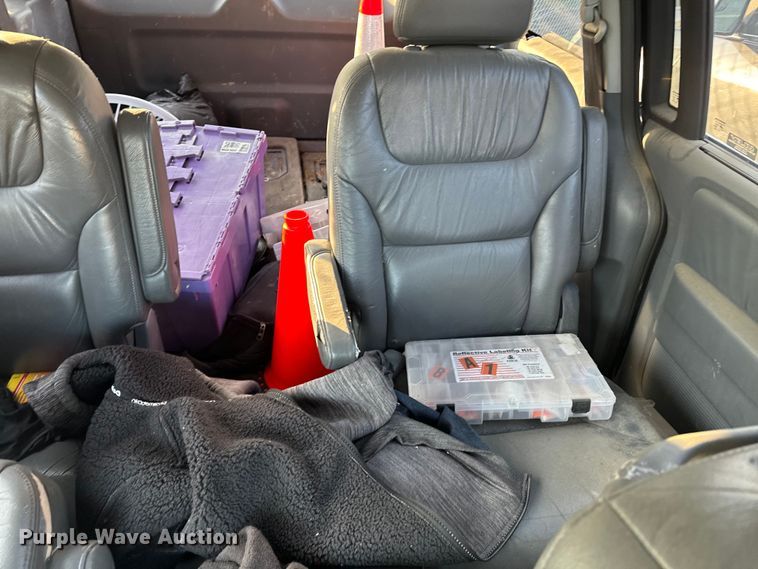 image for item DQ6912 2005 Honda Odyssey van