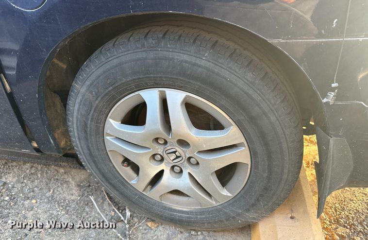 image for item DQ6912 2005 Honda Odyssey van