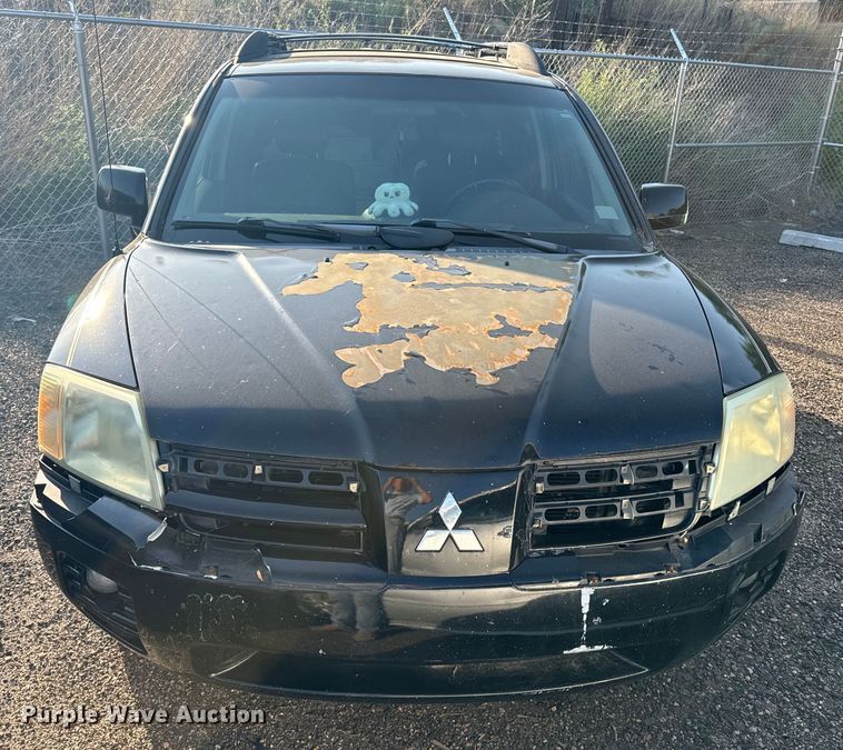 image for item DQ6914 2004 Mitsubishi  Endeavor SUV