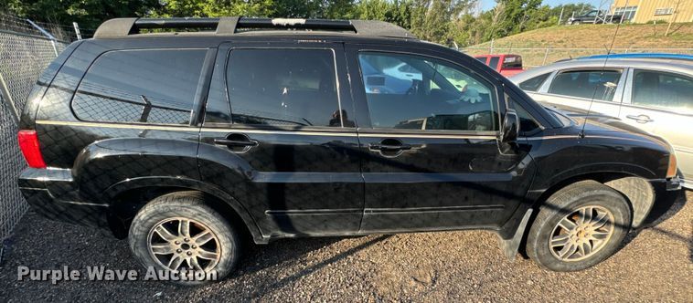 image for item DQ6914 2004 Mitsubishi  Endeavor SUV