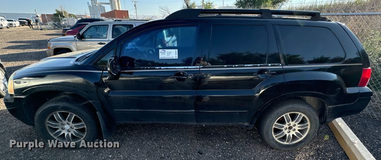 image for item DQ6914 2004 Mitsubishi  Endeavor SUV