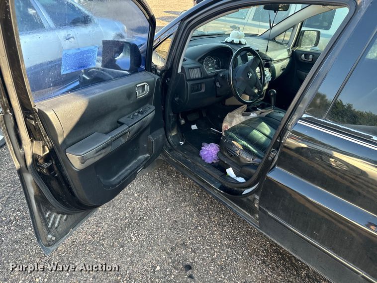 image for item DQ6914 2004 Mitsubishi  Endeavor SUV