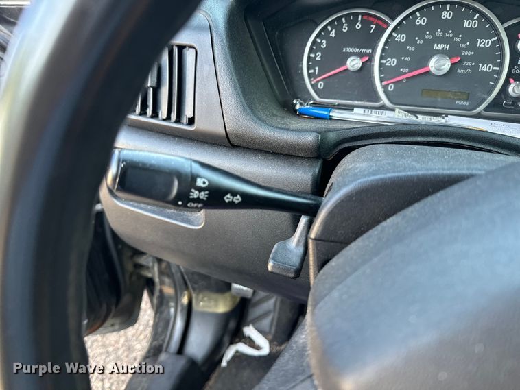 image for item DQ6914 2004 Mitsubishi  Endeavor SUV