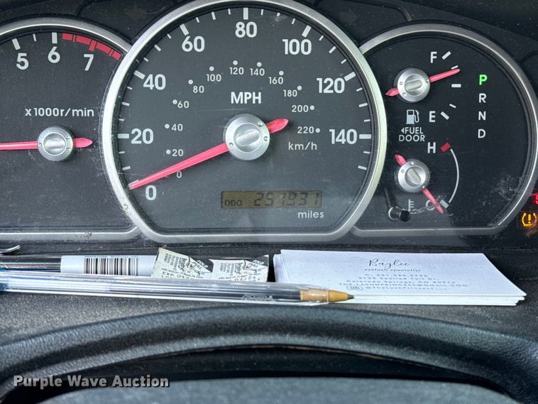 image for item DQ6914 2004 Mitsubishi  Endeavor SUV