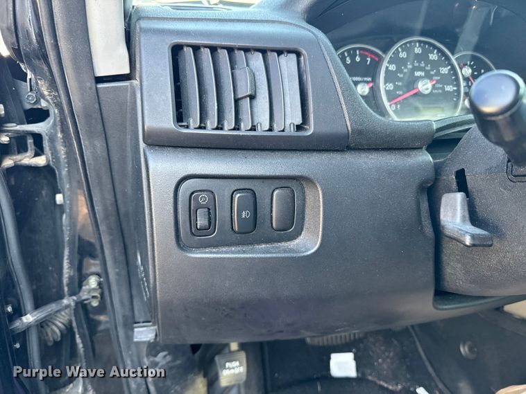 image for item DQ6914 2004 Mitsubishi  Endeavor SUV