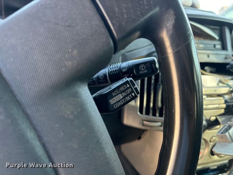 image for item DQ6914 2004 Mitsubishi  Endeavor SUV