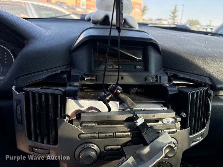 image for item DQ6914 2004 Mitsubishi  Endeavor SUV