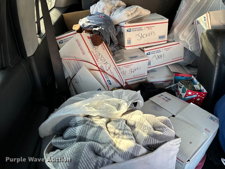 image for item DQ6914 2004 Mitsubishi  Endeavor SUV