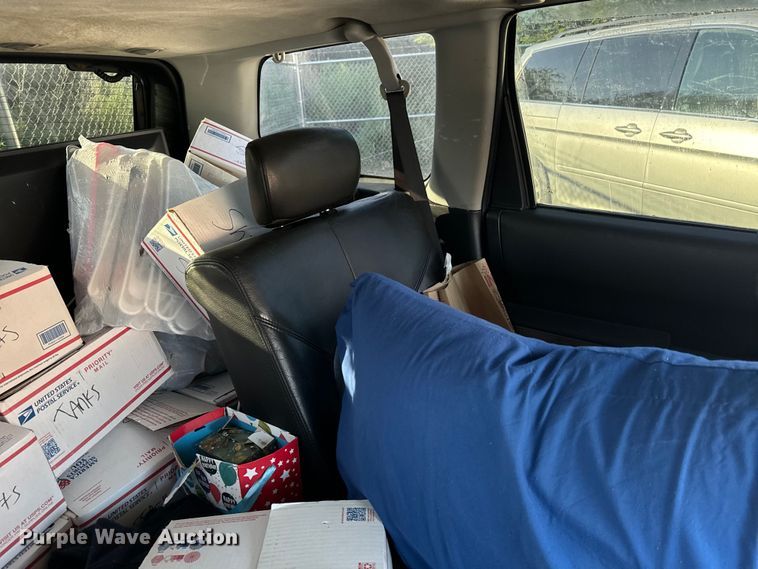 image for item DQ6914 2004 Mitsubishi  Endeavor SUV