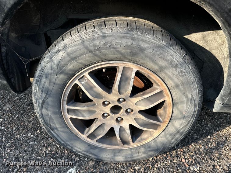 image for item DQ6914 2004 Mitsubishi  Endeavor SUV