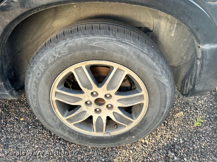 image for item DQ6914 2004 Mitsubishi  Endeavor SUV