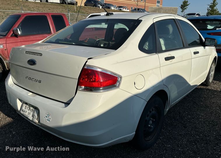 image for item DQ6915 2010 Ford Focus 