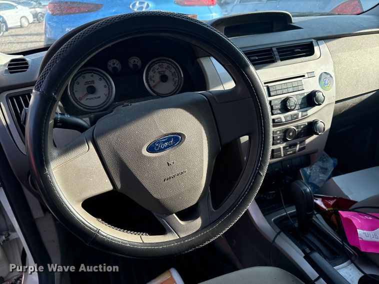 image for item DQ6915 2010 Ford Focus 
