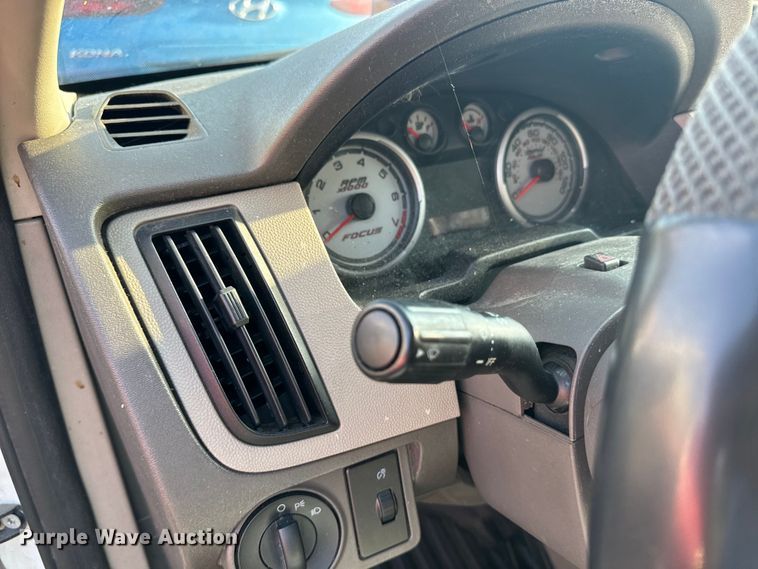 image for item DQ6915 2010 Ford Focus 