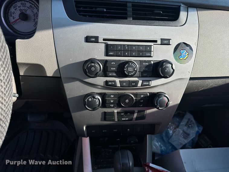 image for item DQ6915 2010 Ford Focus 