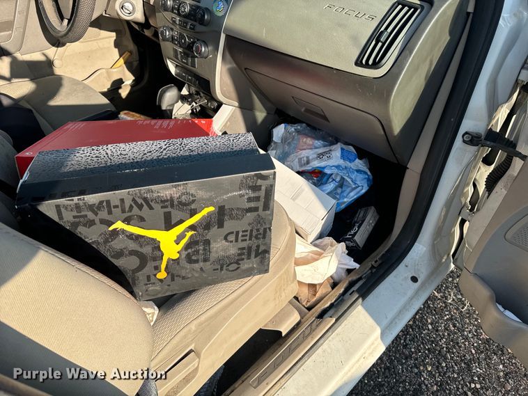 image for item DQ6915 2010 Ford Focus 