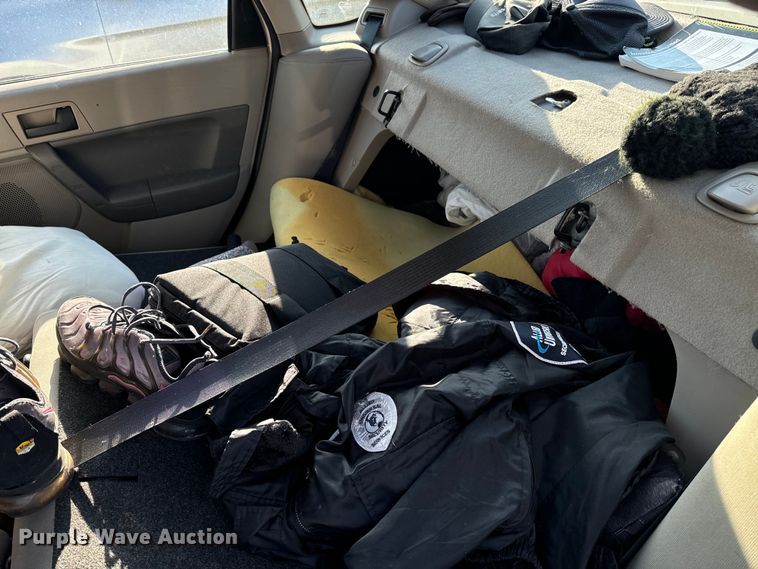 image for item DQ6915 2010 Ford Focus 