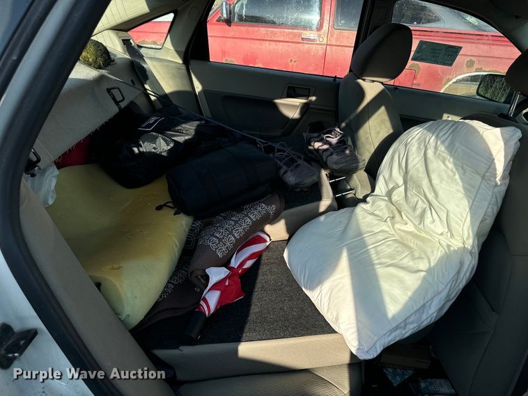 image for item DQ6915 2010 Ford Focus 