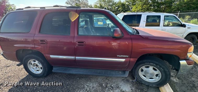 image for item DQ6916 2003 GMC Yukon SUV