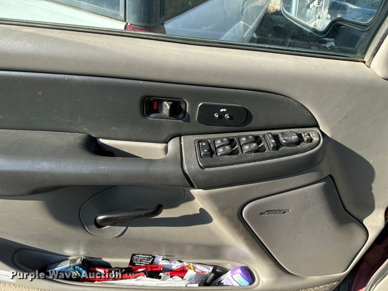 image for item DQ6916 2003 GMC Yukon SUV