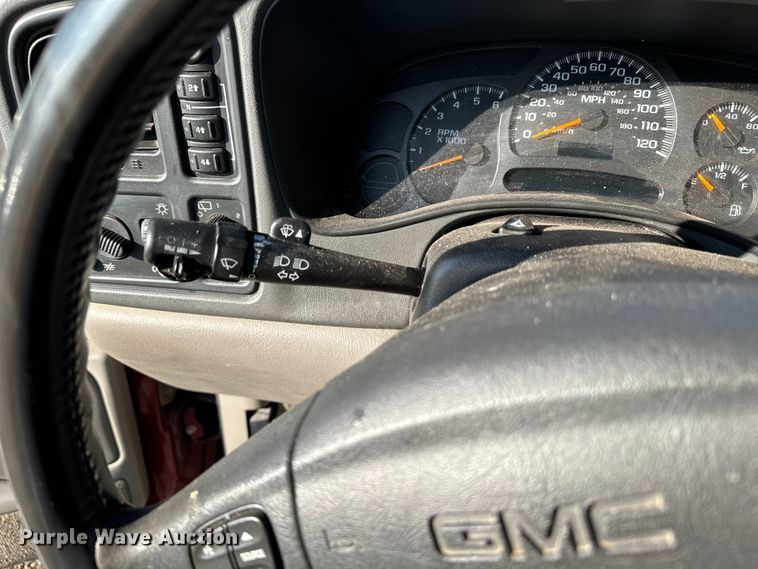 image for item DQ6916 2003 GMC Yukon SUV