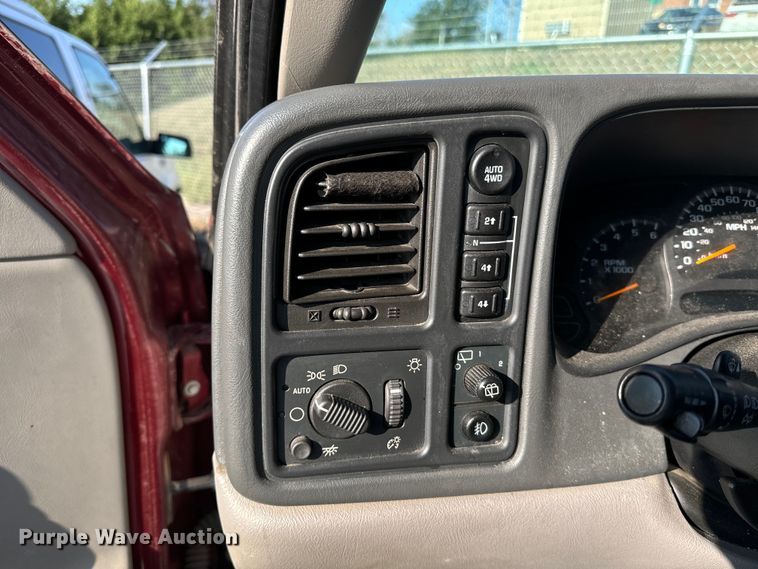 image for item DQ6916 2003 GMC Yukon SUV