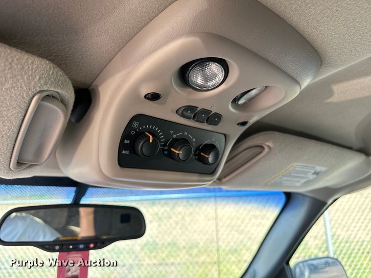 image for item DQ6916 2003 GMC Yukon SUV