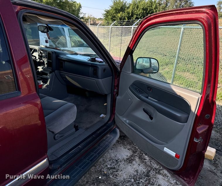 image for item DQ6916 2003 GMC Yukon SUV