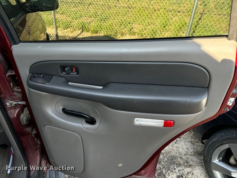 image for item DQ6916 2003 GMC Yukon SUV