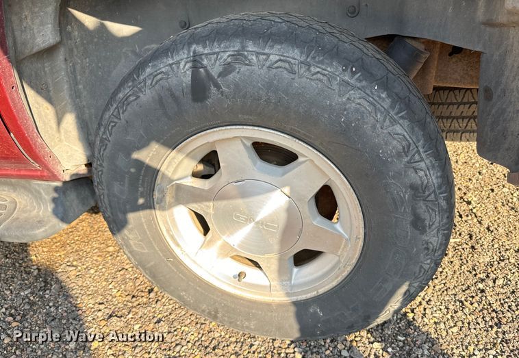 image for item DQ6916 2003 GMC Yukon SUV