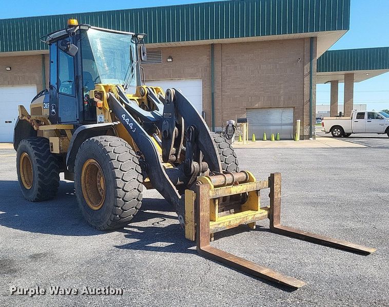 image for item DR4890 2005 John Deere  444J wheel loader
