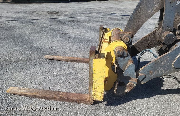 image for item DR4890 2005 John Deere  444J wheel loader