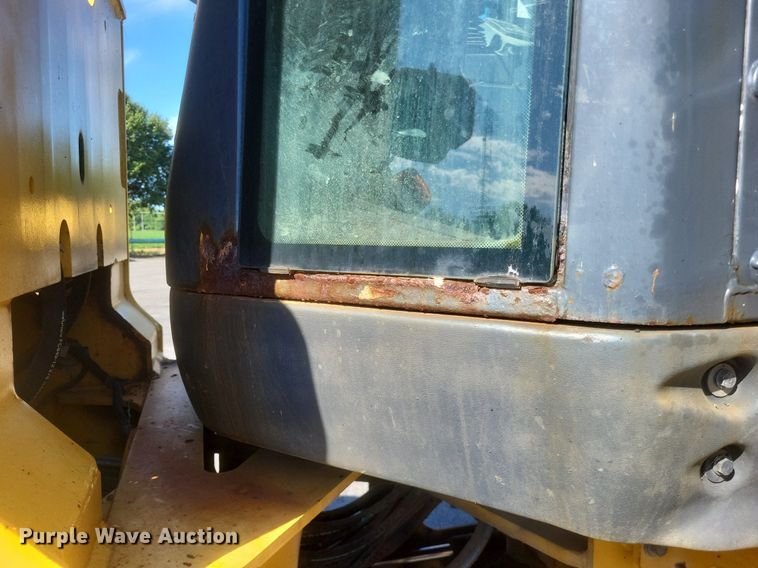 image for item DR4890 2005 John Deere  444J wheel loader