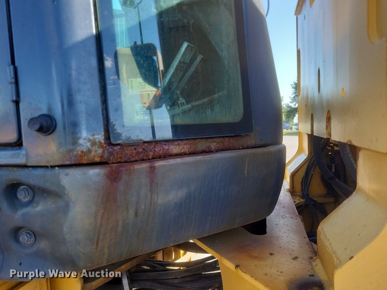 image for item DR4890 2005 John Deere  444J wheel loader