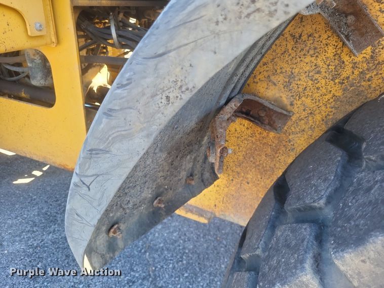 image for item DR4890 2005 John Deere  444J wheel loader