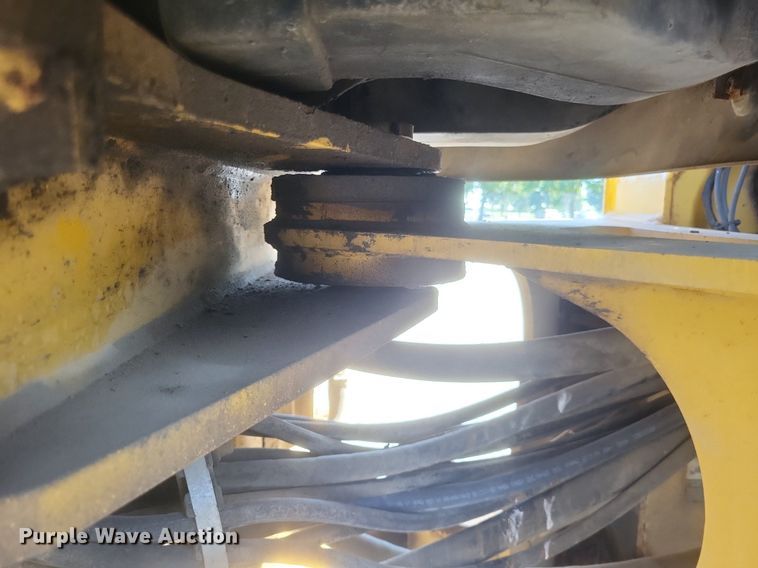 image for item DR4890 2005 John Deere  444J wheel loader