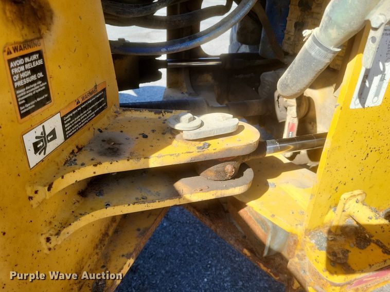 image for item DR4890 2005 John Deere  444J wheel loader