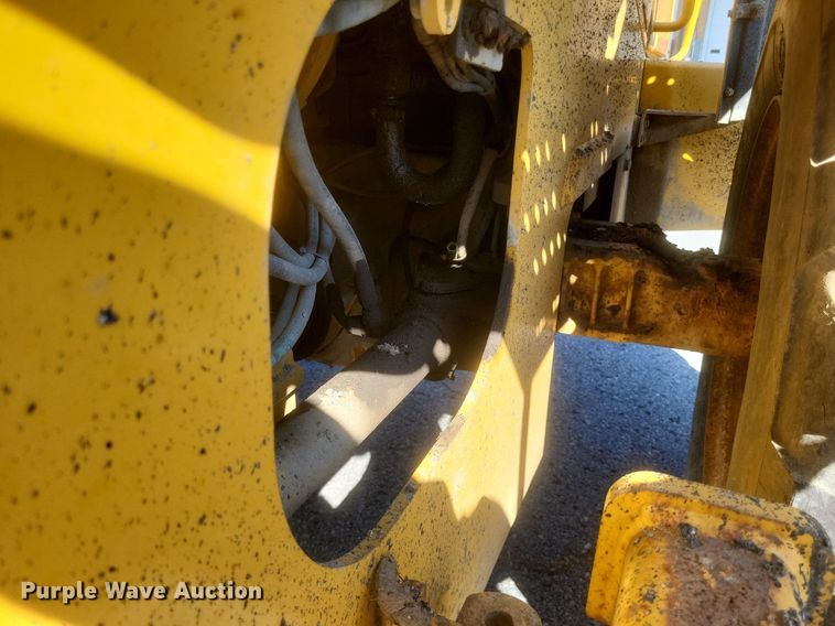 image for item DR4890 2005 John Deere  444J wheel loader