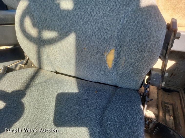 image for item DR4890 2005 John Deere  444J wheel loader