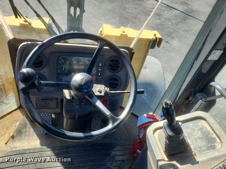 image for item DR4890 2005 John Deere  444J wheel loader